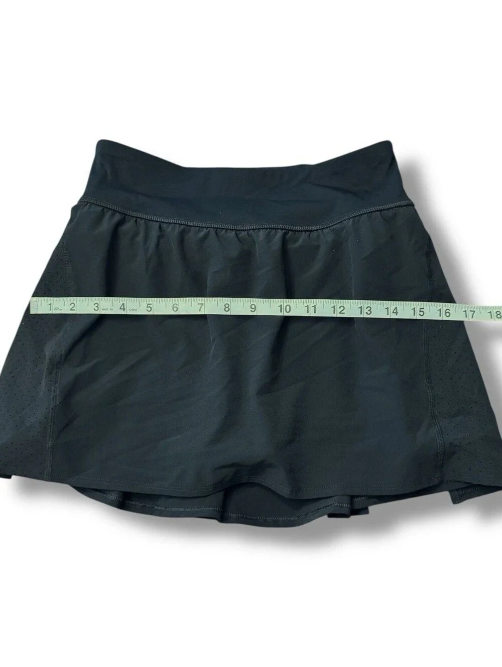 SPANX Shape Get Moving Black Skort Activewear Perforated Shorts Women’s Sz S